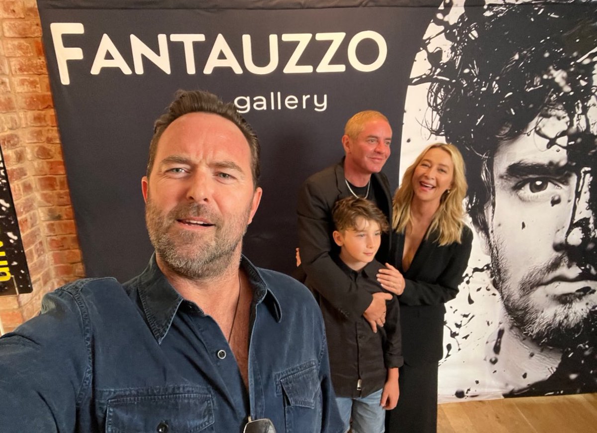 Trying to take a selfie and got photobomb by these guys! 😃😃😃😃

#australiaactor
<a href="/Australia/">Australia</a> <a href="/NBCBlindspot/">Blindspot</a> @strikeback
@TripTreasures <a href="/9NewsAUS/">9News Australia</a>