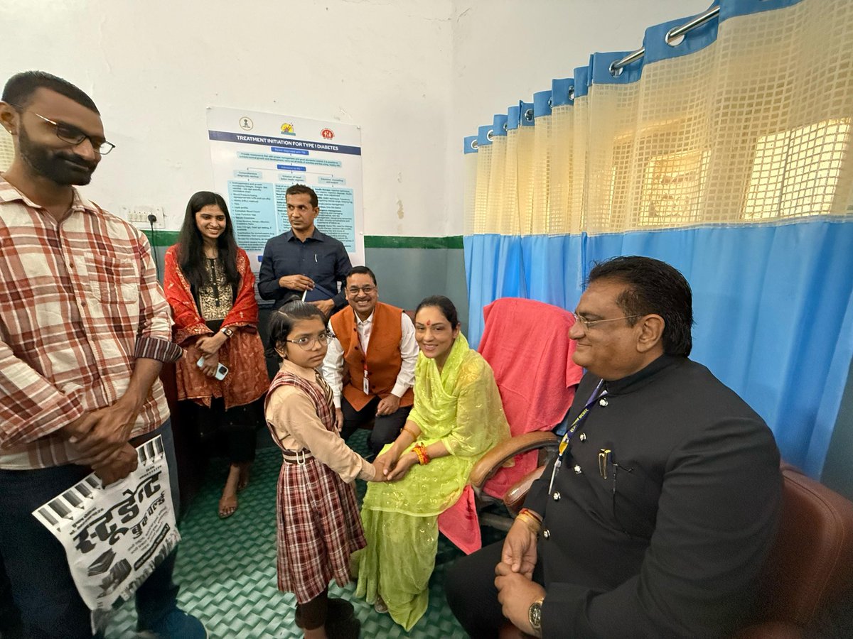 IECNHMNagaur's tweet photo. #health_for_all
#Mission_madhuhari
#Rajasthan
राजकीय जिला अस्पताल नागौर में टाइप 1 डायबिटीज क्लिनिक मे T1D से ग्रसित बच्चों से मिलने पहुंचीं उदयपुर से श्रीमती पद्मजा कुमारी परमार
@GajendraKhimsar
@MoHFW_INDIA @moayush
@nhm_rajasthan https://t.co/vEvPdAoqyI