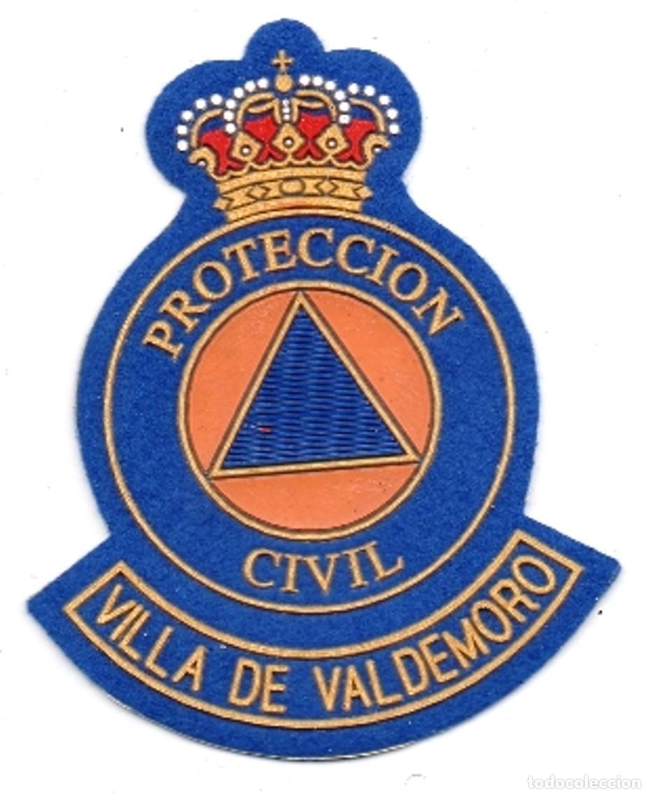 Hoy es #DiaInternacionalProteccionCilvil para celebrar a los que se encuentran a si mismos perdiéndose en el servicio a los demás. #Valdemoro agracede a los voluntarios de Protección Civil que cada día entregan parte de su tiempo para que todos nos sintamos un poco más seguros.