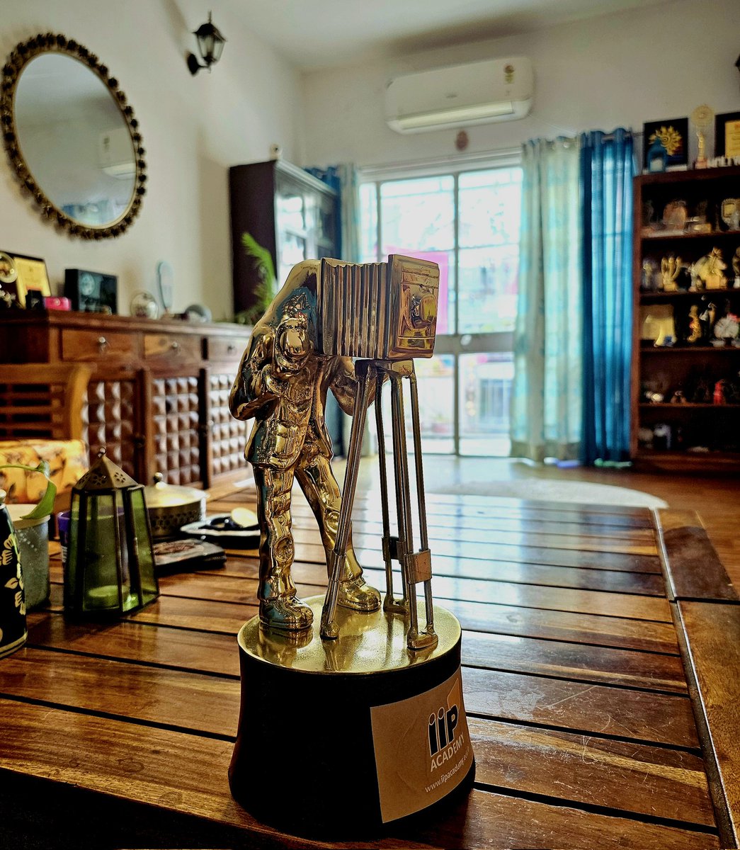 IIP (Indian Institute of Photography)Trophy - A new member in the family 🤗 Grateful for the honor 🙏🏼