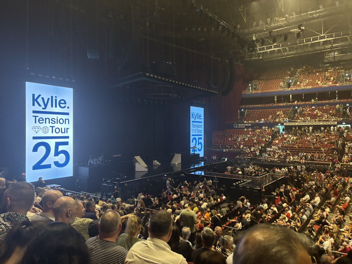 Happy <a href="/sydneymardigras/">Sydney Gay and Lesbian Mardi Gras</a>  <a href="/kylieminogue/">Kylie Minogue</a> !!! Love you!!!