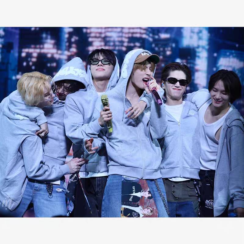 Smile99Shop's tweet photo. เสื้อกันหนาว BOYNEXTDOOR : 2024 TOUR 'KNOCK ON Vol.1'
• Size : S - 3XL
★ Price : 569 ฿
🛒 https://t.co/abA05MmVxP

♡ ลิ้งหน้าโปรไฟล์
♡ Line : @pyv9446j
-------------------
#ตลาดนัดเด็กข้างบ้าน
#ตลาดนัดboynextdoor
#boynextdoor https://t.co/ZoDdguB6xW