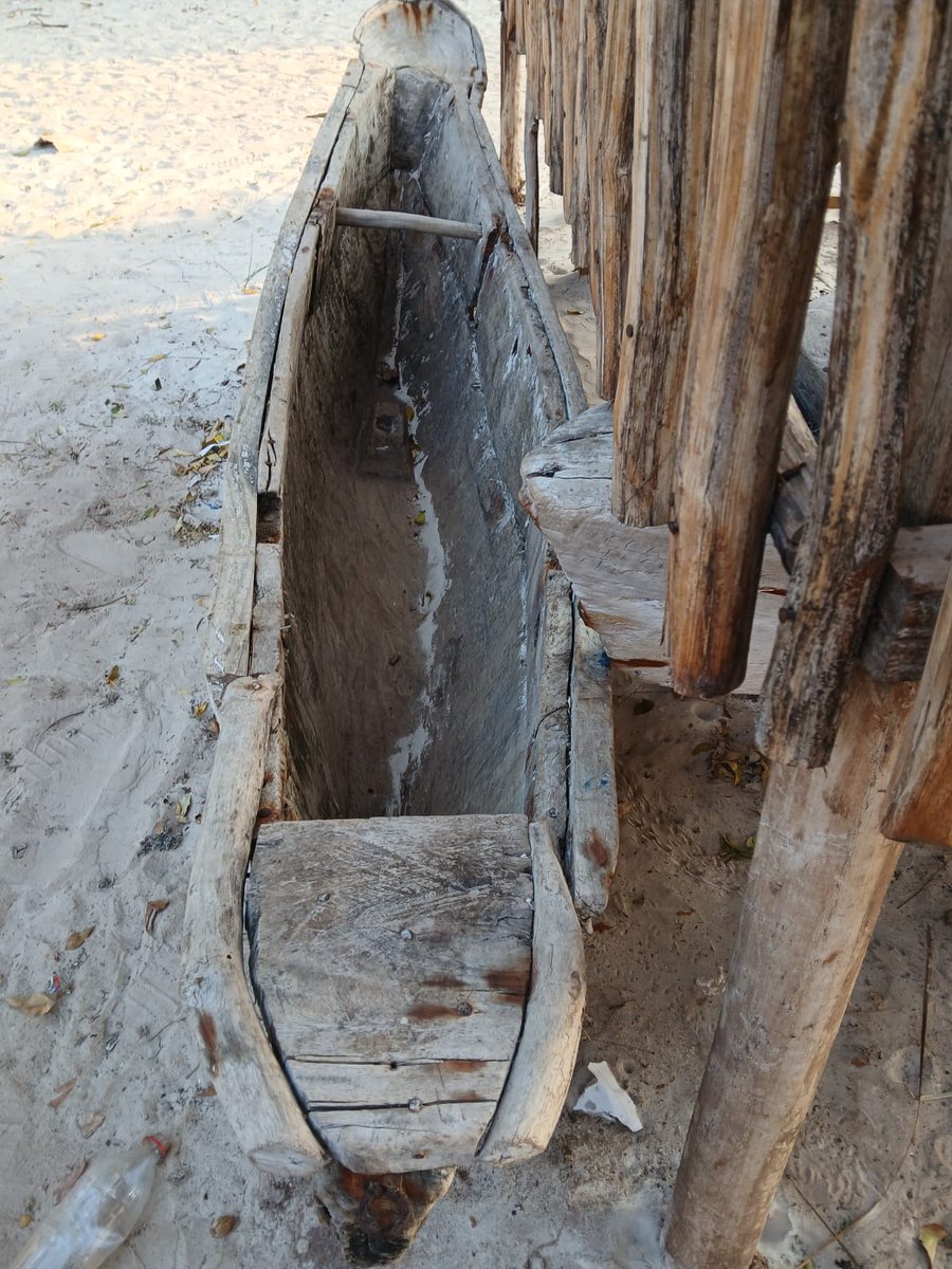 Used Canoe for decor @ Ksh15,000/=
0706600922, Diani.
#PwaniFocus