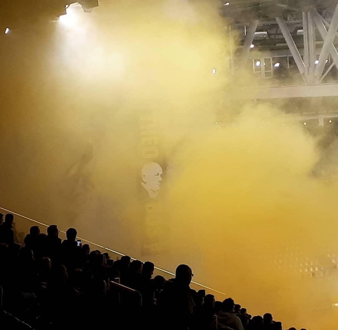 Job00730968's tweet photo. 💛4🖤
#nummer4 #TheoBos 
#vitesse #arnhem
#VitesseArnhem https://t.co/NWMrGzfAUY