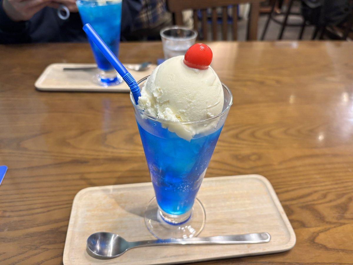 DJ MOTCHY (@motchydj) on Twitter photo まもなくオープン!
今夜は🍙男子パーリィない!
Blau coffeeさんで一息いれます
青いくりぃむそーだはウマウマ
<a href="/ongrdance/">10月11日(土)DX Banana Dance Party at 梅田バナナホール</a> まもなくオープン!
今夜は🍙男子パーリィない!
Blau coffeeさんで一息いれます
青いくりぃむそーだはウマウマ
<a href="/ongrdance/">10月11日(土)DX Banana Dance Party at 梅田バナナホール</a>