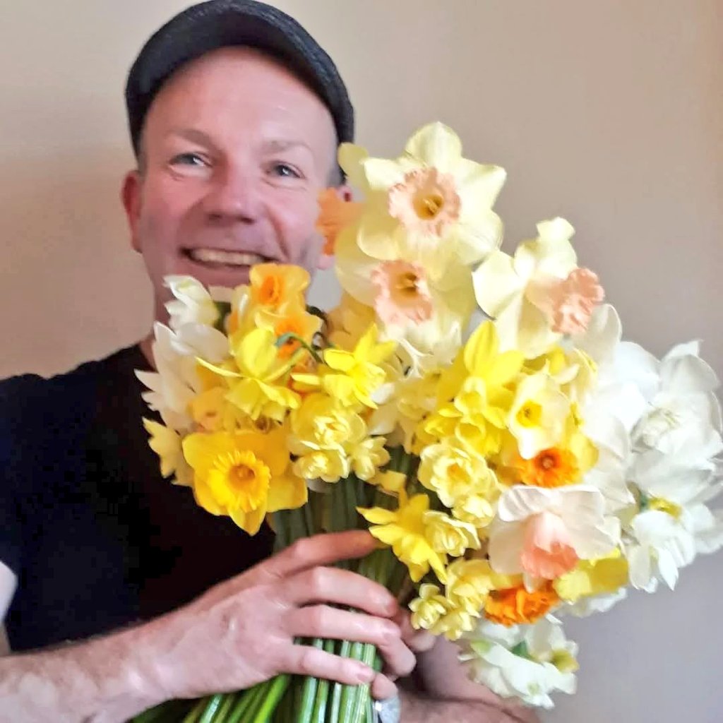 Welcome March - we have been waiting for you! New month, new opportunities, new flowers! Bring on Spring!

#Daffodils #march #newmonth #narcissi #seasonalflowers #flowertalk #JonathanMoseley