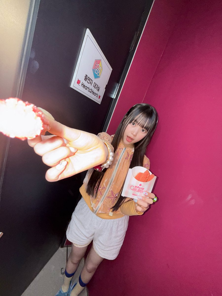 🅢🅗🩷🅦 🅜🅤🅢🅘🅒 🅒🩷🅡🅔

#Hearts2Hearts #하츠투하츠 #H2H
#IAN #이안
#YE_ON #예온
#TheChase #Hearts2Hearts_TheChase
#쇼음악중심 #ShowMusicCore