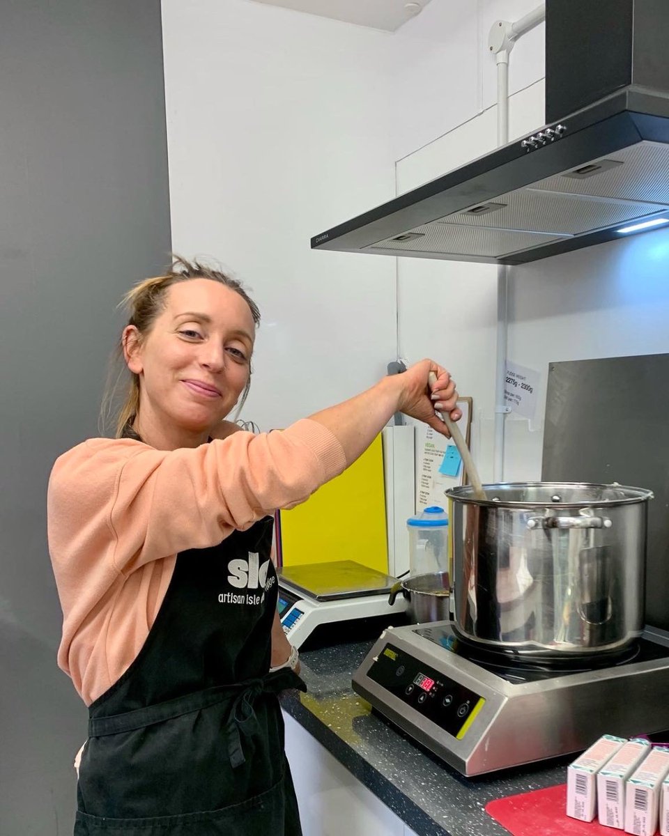 How To Make Fudge

Learning how to make fudge is no easy task. And teaching yourself to make perfect fudge that sets and is smooth, creamy and delicious every time is even harder. 

Top Tips and Troubleshooting...

Head here to read our full guide - slabfudge.co.uk/how-to-make-fu…