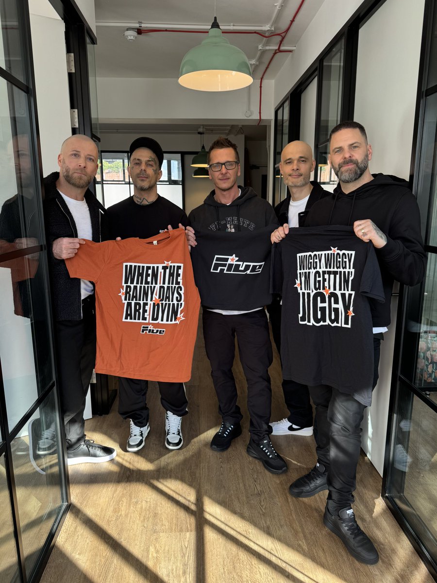Shop the new merch at store.itsfiveofficial.com! Can’t wait to see you rocking these on tour