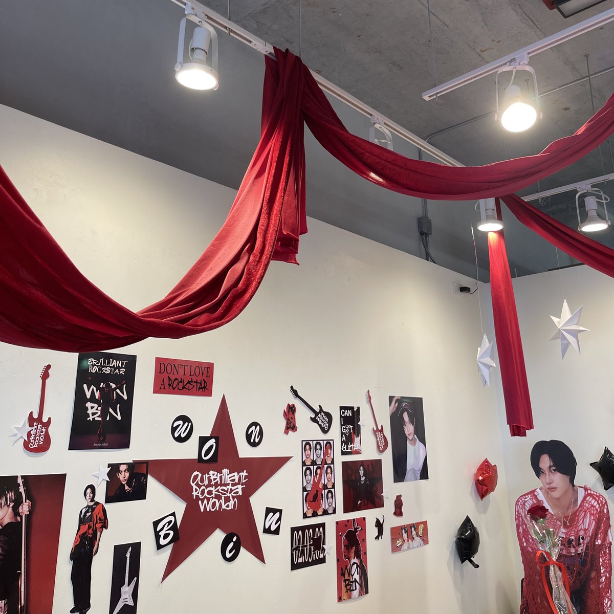 rainwet95's tweet image. ♡‧₊˚𝒽𝒶𝓅𝓅𝓎 𝔀𝓸𝓷𝓫𝓲𝓷 𝒹𝒶𝓎 🎂🐈‍⬛🎸ꕀ 
#OurBrilliantRockstarWonbin