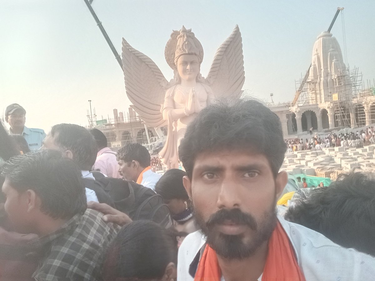 ଅଯୋଧ୍ୟାର ଶ୍ରୀରାମ ଜନ୍ମଭୂମିରେ ଭବ୍ୟ ଓ ଦିବ୍ୟ ମନ୍ଦିରରେ ପ୍ରଭୁ ଶ୍ରୀରାମ ଓ ହନୁମାନ ଗଡି ମନ୍ଦିରରେ ବଜରଙ୍ଗବାଲିଙ୍କୁ ଦର୍ଶନ କରିବାର ସୌଭାଗ୍ୟ ପ୍ରାପ୍ତି କଲି।

ସିୟାବର ରାମଚନ୍ଦ୍ର କୀ ଜୟ 🙏