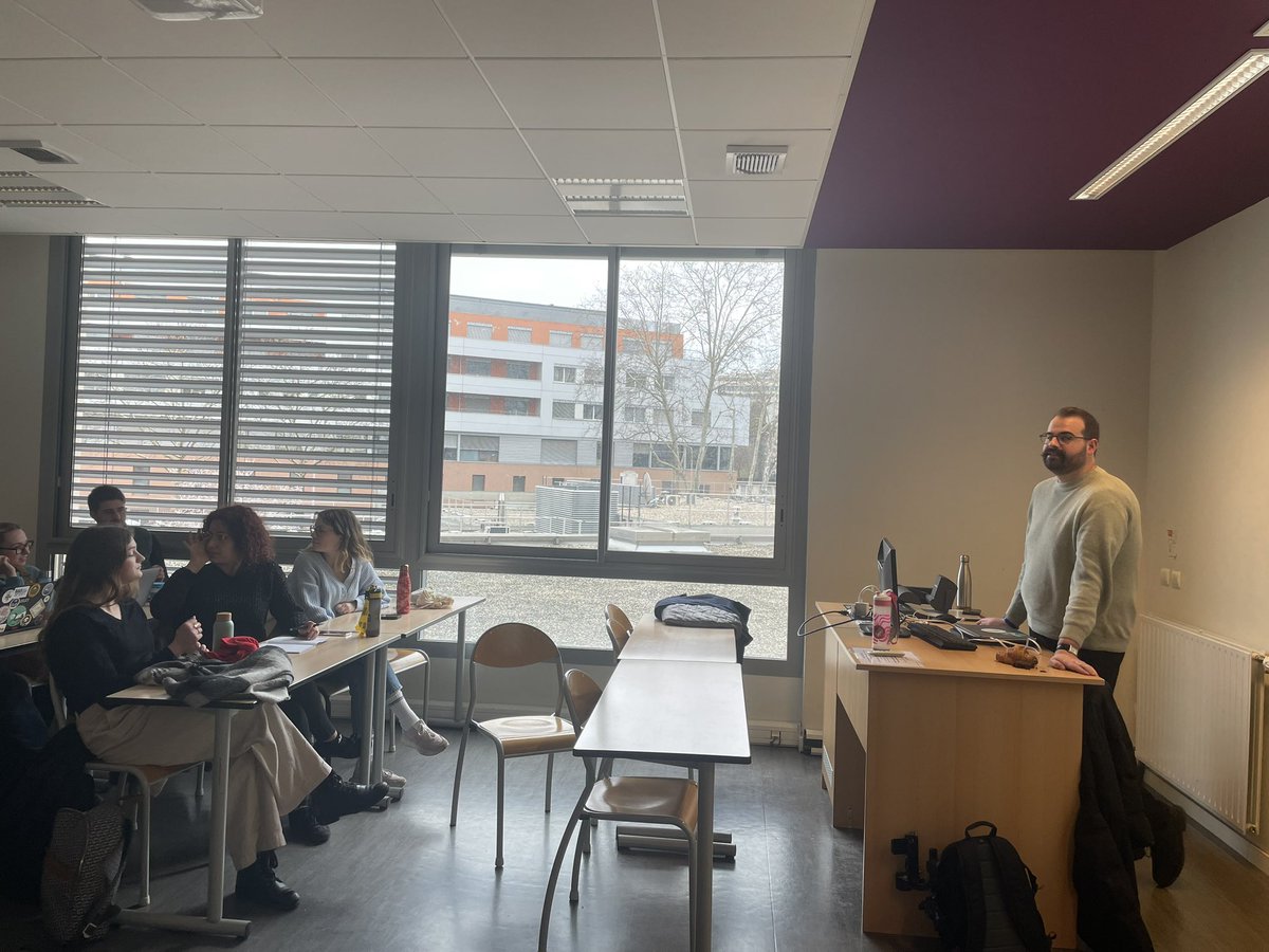 Séminaire national des élus étudiants en #pharmacie à Lyon 🦁

Au programme : 
🔸Formation des élus étudiants aux aspects réglementaires de la formation et aux actions des élus ;
🔸Pleiniere sur défense des droits étudiants ;
🔸Pleiniere sur le Grand Entretien 3.0.

#GE3