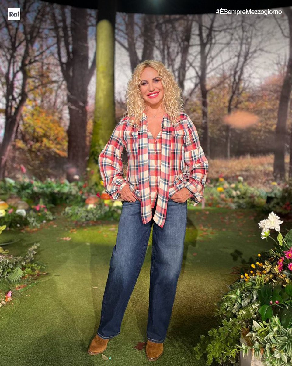 ✨Complimenti alla nostra Antonella✨Regina del venerdì nel #daytime e nel #primetime con #Thevoice❣️ #Esempremezzoggiorno segna il 19,5%sh e 1.9 amr e picchi oltre il 21%sh e 2,4mln amr!#febbraio2025 è il mese più visto di sempre nella storia del programma🫶🏻<a href="/antoclerici/">Antonella Clerici⭐️</a>