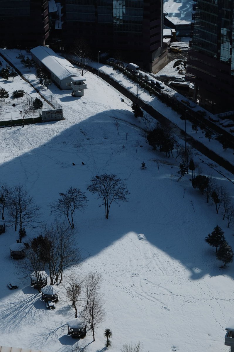 heyitscanci's tweet image. Snaps from last week’s snowstorm in Istanbul #VSCO