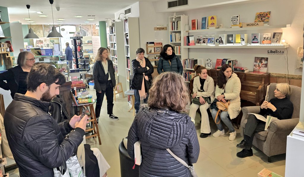 I a Libelista, la Gemma ens recomana Matrioxques, de la <a href="/CarniceroMarta/">𝙼𝚊𝚛𝚝𝚊 𝙲𝚊𝚛𝚗𝚒𝚌𝚎𝚛𝚘 𝙷𝚎𝚛𝚗𝚊𝚗𝚣</a>, a <a href="/Quaderns_Crema/">Quaderns Crema</a> i L'estiu que la mare va tenir els ulls verds/ T. Tibuleac, <a href="/som_amsterdam/">Amsterdam Llibres</a>. A <a href="/pobledellibres/">Calonge_PobleDeLlibres</a>