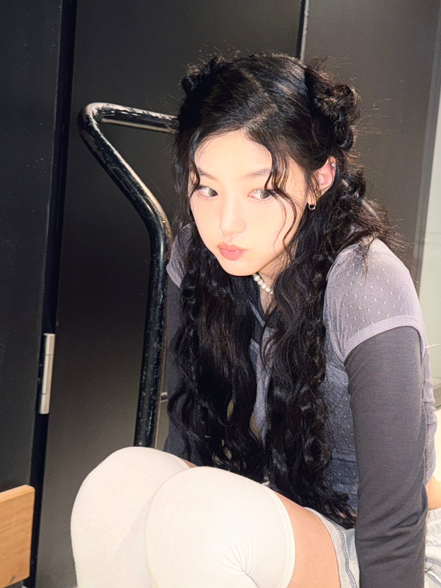 KISSOFLIFE_S2's tweet photo. [하늘☁️🦋] 뽀글늘이😗💋

#KISSOFLIFE #키스오브라이프 #KIOF 
#HANEUL #하늘 https://t.co/MLO7Ife0Ny