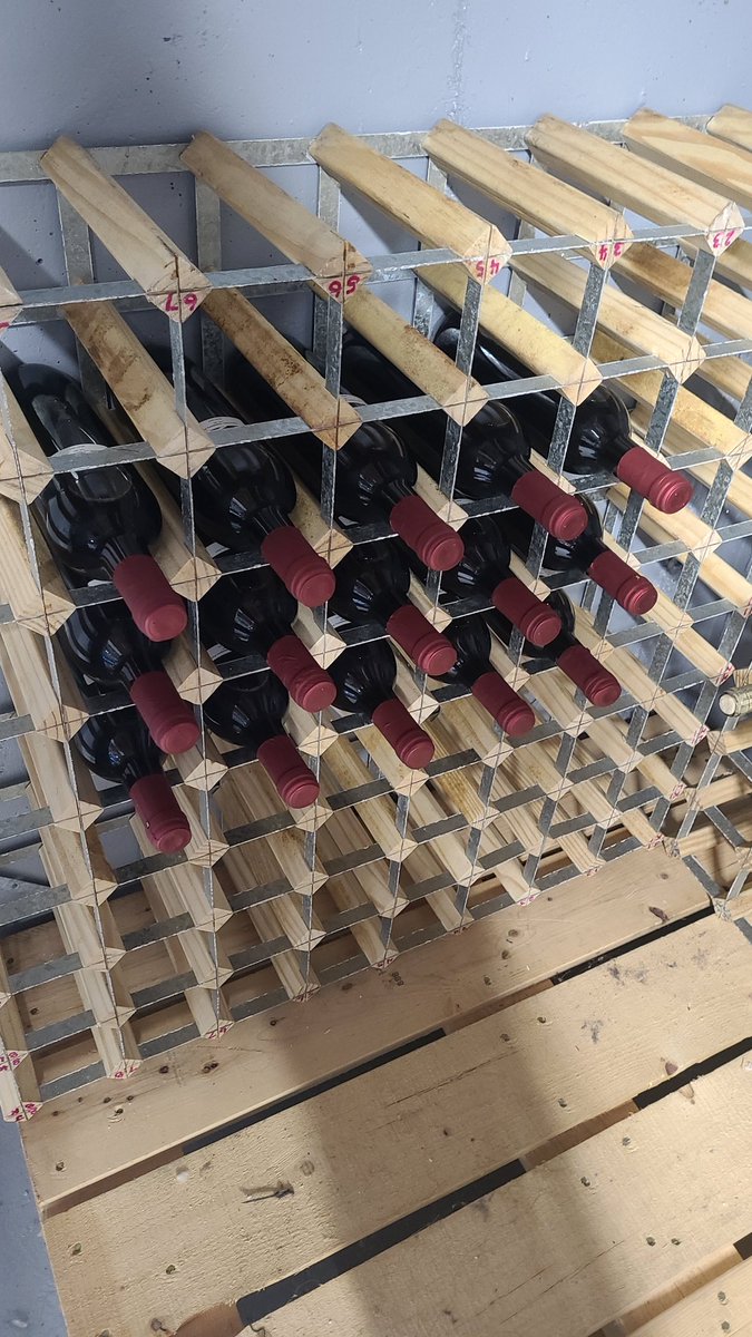 ElementalFriend's tweet image. The newest addition to my growing collection of homebrew, now with fancy cork sleeves!