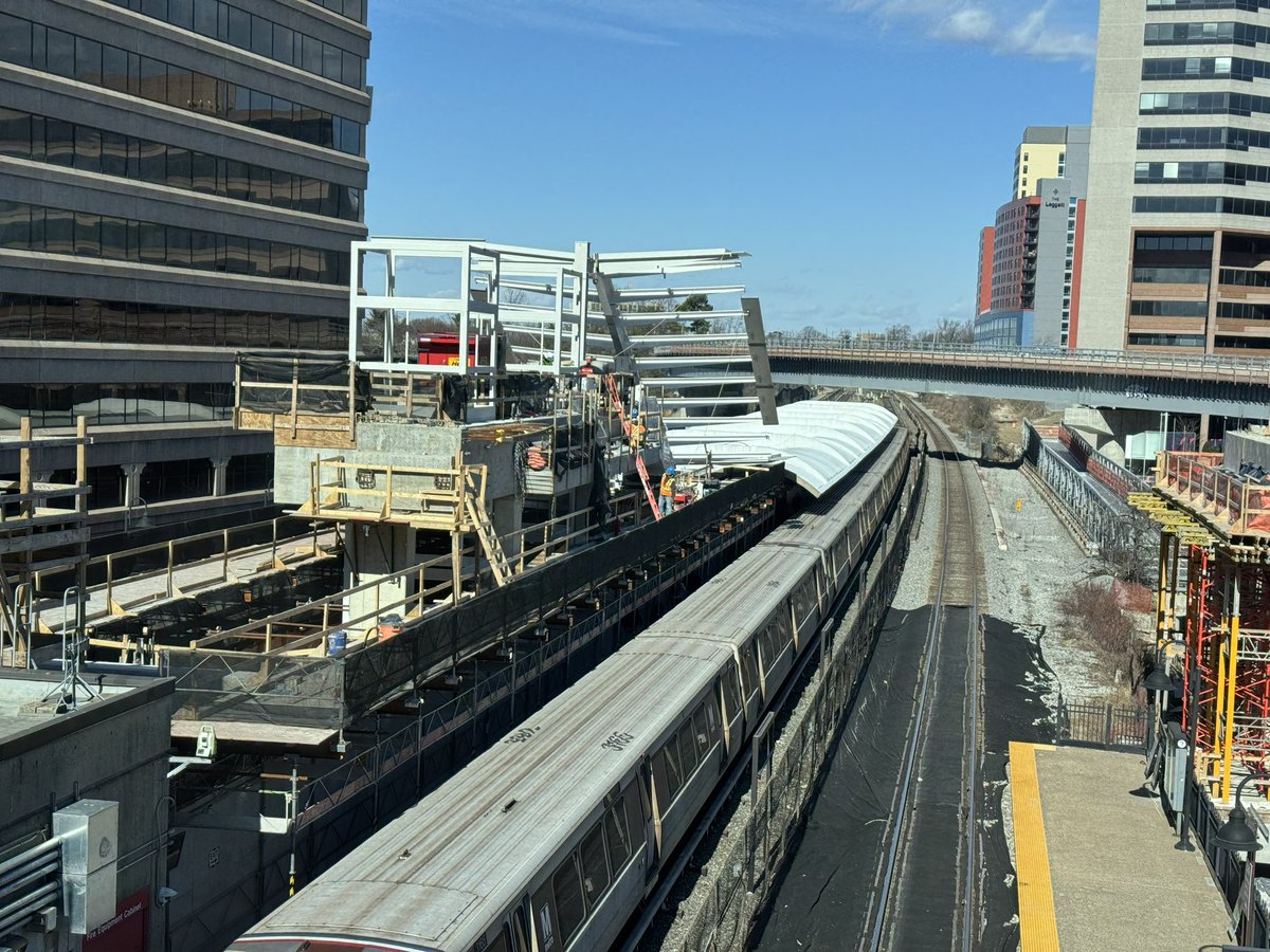 Graham Takes the Train tweet media