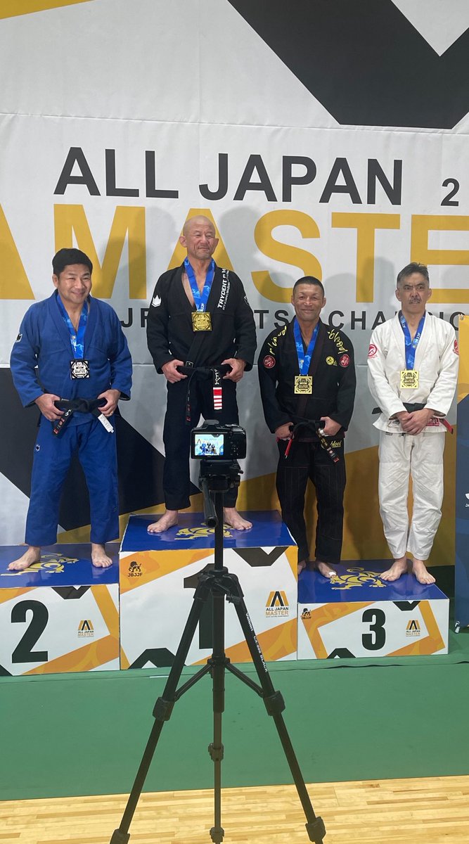 ryuta918's tweet photo. 全日本マスター柔術選手権でした
廣瀬先生優勝🥇
井坂君3位🥉
大金君3位🥉
櫻井3位🥉でした
有難うございます
#水戸大使  #総合格闘技 #MMA #ブラジリアン柔術 #キックボクシング #茨城県水戸市千波 #GRACHAN初代ウェルター級チャンピオン #rbloodmmaacademy #1971年生まれ  #現役の総合格闘家 #MrDEEP https://t.co/SsmV5GKN0n