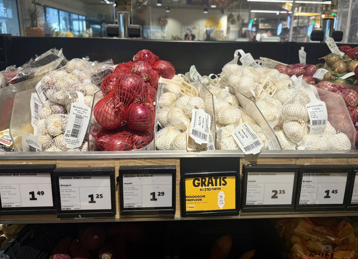 André Hoogendijk (@andrehoogendijk) on Twitter photo Hallo <a href="/JumboSupermarkt/">Jumbo Supermarkten</a>, waarom halen jullie alle gedroogde knoflook incl. biologisch uit China? 🧄
Zou dat echt duurzamer en beter zijn dan knoflook uit Spanje of Nederland?
Goedkoper voor de consument is het namelijk niet, vergeleken met de knoflook bij o.a. <a href="/albertheijn/">Albert Heijn</a> Hallo <a href="/JumboSupermarkt/">Jumbo Supermarkten</a>, waarom halen jullie alle gedroogde knoflook incl. biologisch uit China? 🧄
Zou dat echt duurzamer en beter zijn dan knoflook uit Spanje of Nederland?
Goedkoper voor de consument is het namelijk niet, vergeleken met de knoflook bij o.a. <a href="/albertheijn/">Albert Heijn</a>