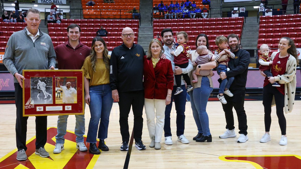 Once a Warhawk, always a Warhawk 🫡 

Before last night's game, we recognized our three seniors and Coach Richard for their dedication and commitment to the ULM basketball program. 

So proud of this group!