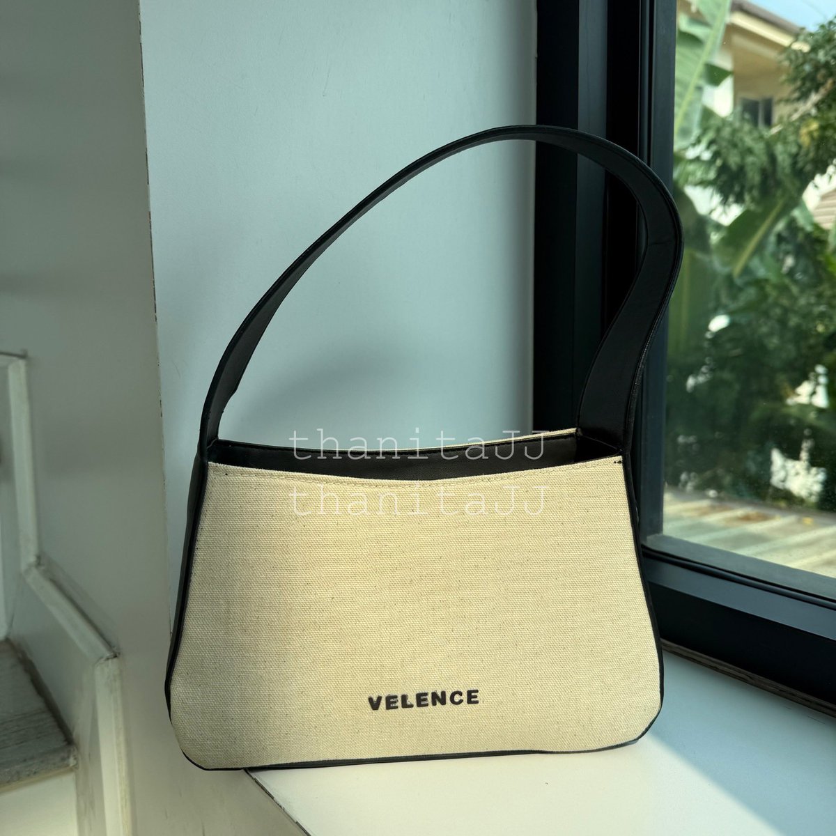 ปล่อยเสื้อผ้า กระเป๋าค่า สภาพดีทุกตัว 
เก็บไว้ไม่ได้ใส่ตู้จะถล่มแล้ว มีมากกว่าในภาพ รายละเอียดแต่ละชิ้นลงในเมนชั่น ⬇️
+ค่าส่ง40฿ นะคะ DM สอบถามได้ค่ะ💞

#สโนบอลตลาดแตก #velencebkk #ตลาดนัดgmmtv #ตลาดนัดgmm #ตลาดนัดไบร์ทวิน #winmetawin