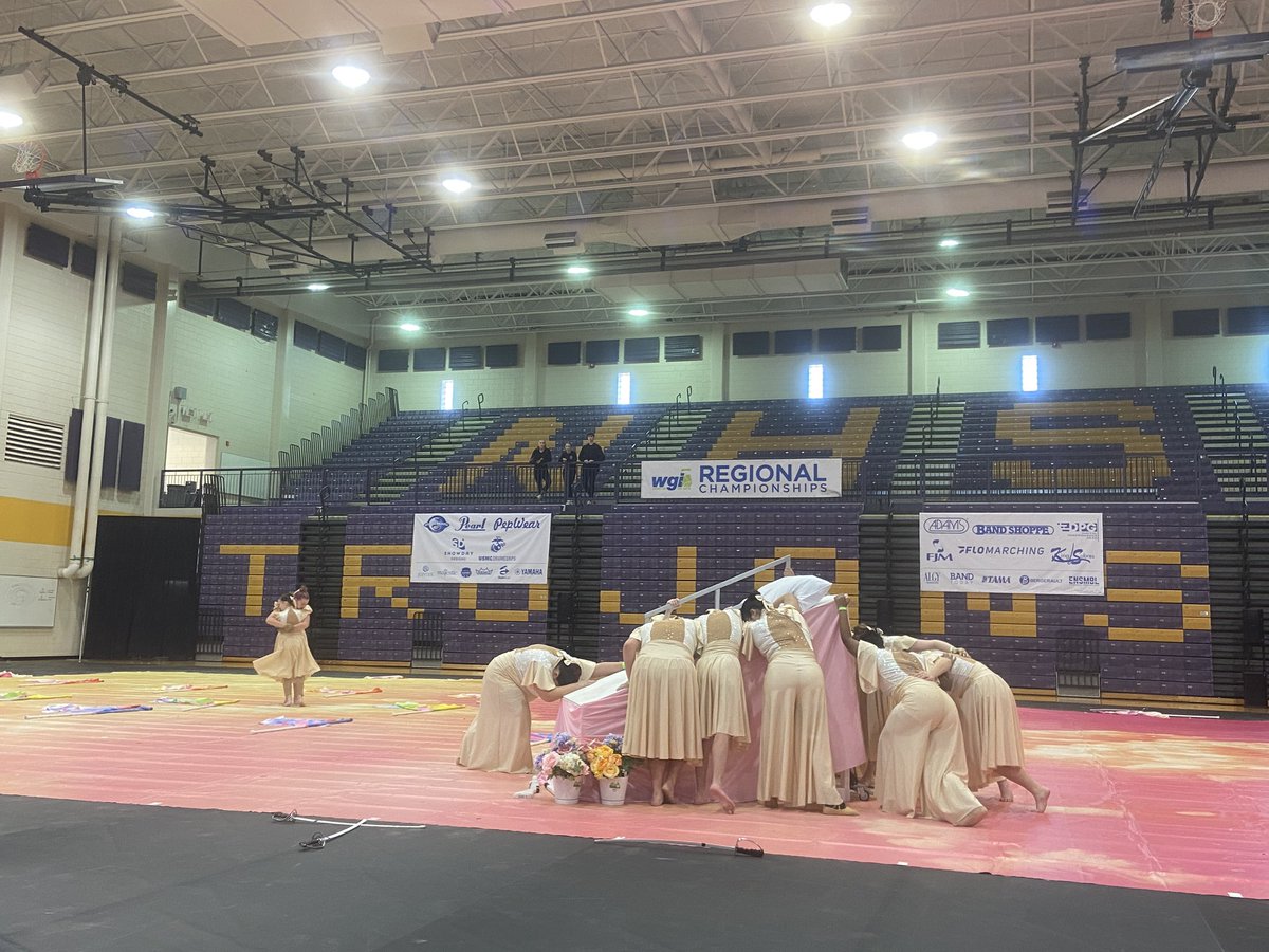 The <a href="/wk_timberwolves/">WhiteKnollHighSchool</a> JV Winter Guard did an awesome job at the <a href="/WGItweets/">WGI Sport of the Arts</a> Charlotte semifinals! Way to go Huskies and TWolves! @whiteknoll_guard <a href="/CSMS_Huskies/">Carolina Springs Middle School</a>