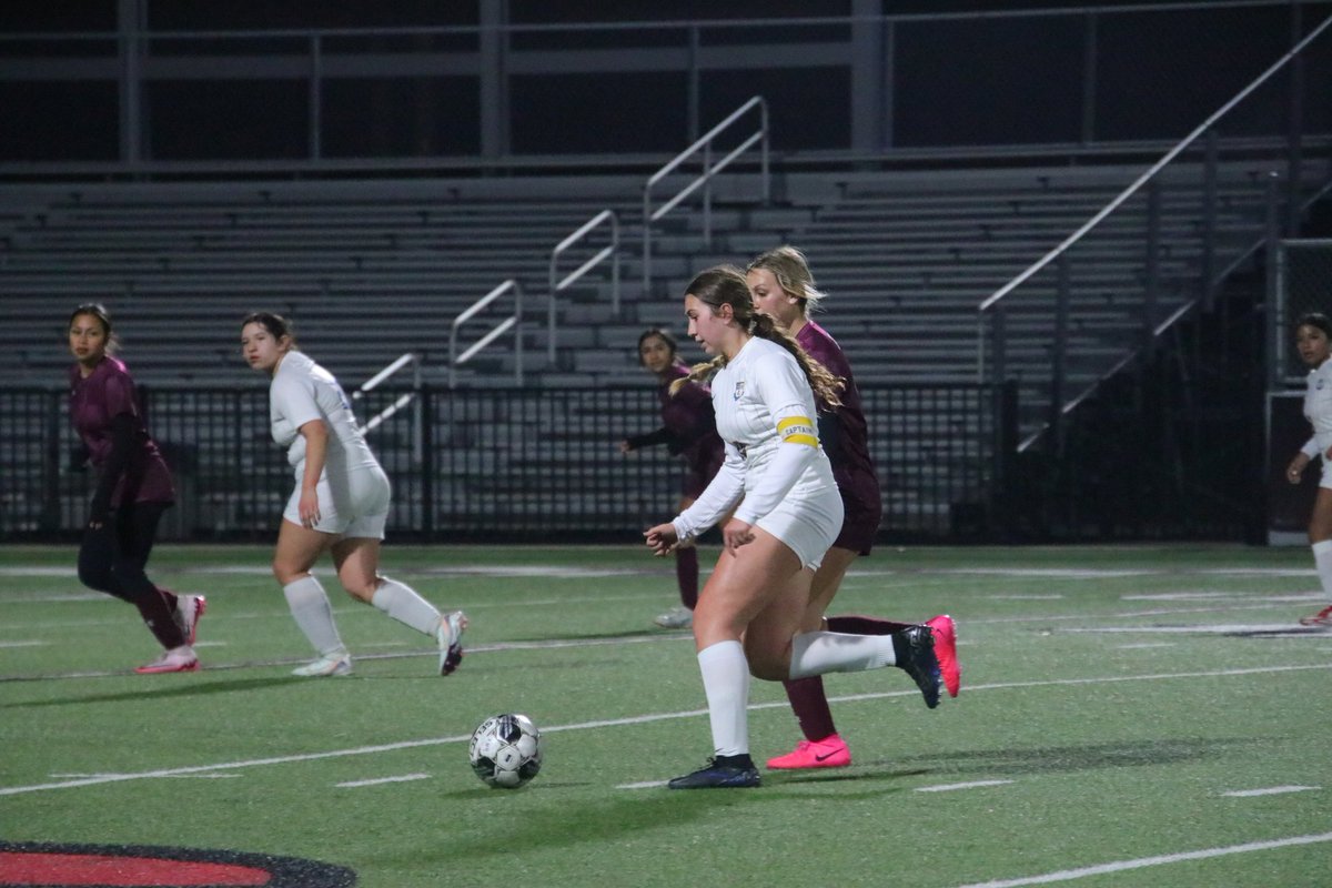 Bearettes win! Another gritty win on the road against a physical rival!  Great team effort!

<a href="/PaigeWhiddon/">Paige Whiddon</a> ⚽️⚽️⚽️🅰️
Zoey Hinton ⚽️⚽️🅰️