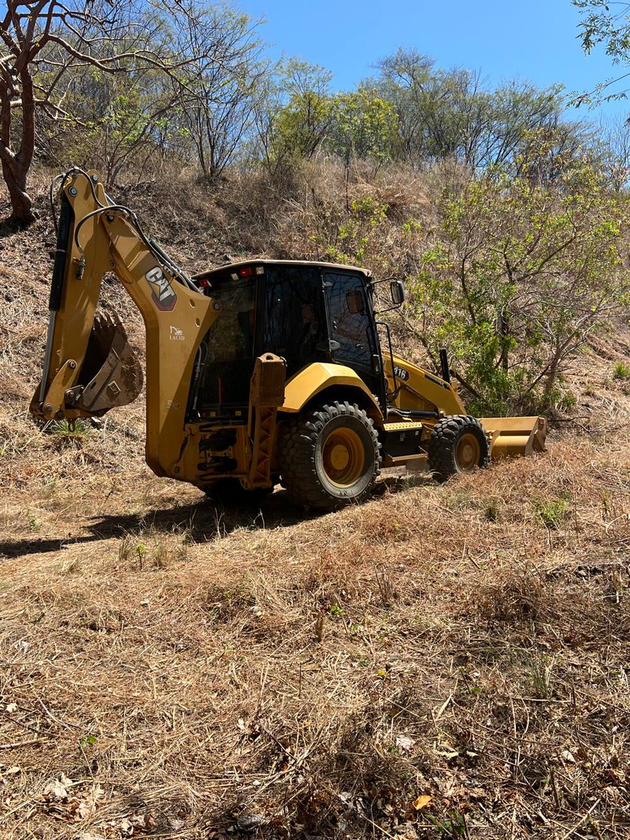 Very happy to finally start construction on our new development in Coco Beach, Costa Rica.

It is tradition to start a construction with a blessing and we are happy to share that Serena Luxury Condos in now under construction....

Blessed are You, Lord our G-d, King of the