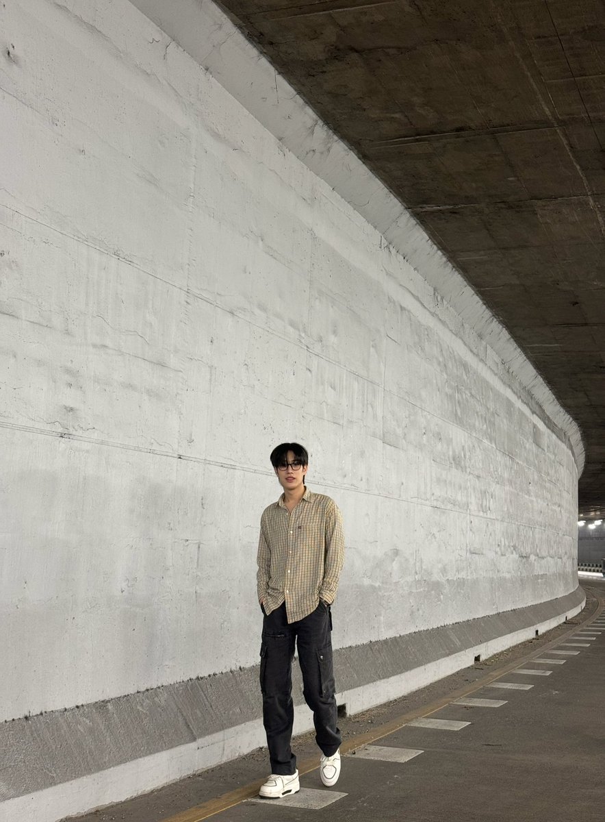 TLE_mtm's tweet photo. หนุ่มแว่นที่จริงใจ   #TLE_mtm https://t.co/TdqmYWXLfE