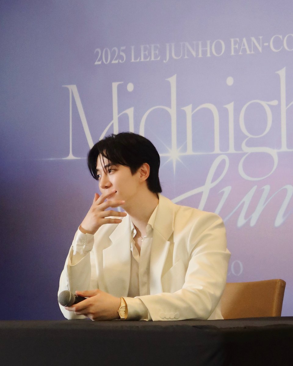 &lt;Midnight Sun&gt; in SÃO PAULO 𝗗-𝗗𝗔𝗬
Olá, pessoal!
prazer em conhecê-los💛

#이준호 #LEEJUNHO
#준호 #JUNHO
#MidnightSun
#MidnightSun_SÃOPAULO
#2025_LEEJUNHO_FANCON