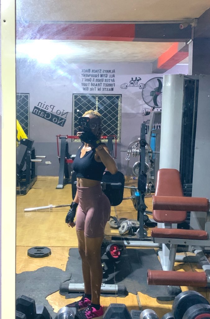 QueenBee 🐝(of Bee&Needles) tweet media