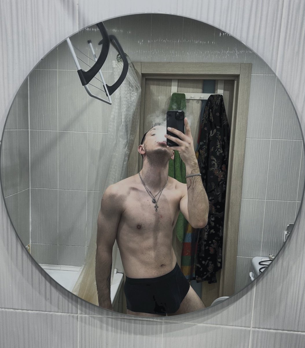 DarkPrince119's tweet photo. Я наконец то в отпуске, блять! https://t.co/SbYp2WfC1R