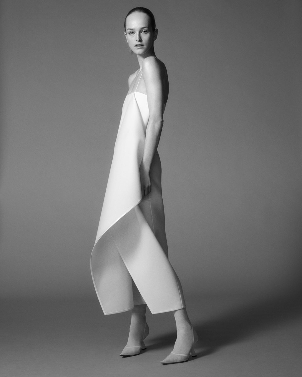 kendam_com's tweet image. Giada Fall Winter 2025-2026 collection lookbook presented at Milano Fashion Week FW25 kendam.com/news/lookbooks…

#Giada #FW25 #AW25 #Lookbooks #Italy #Milano #FashionWeek #MFW #Kendam