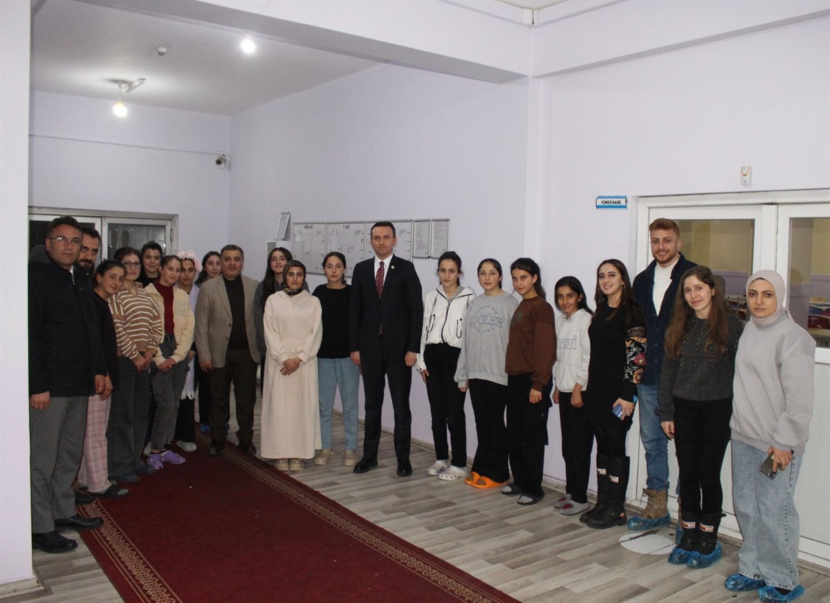 Öğrencilerimize Yönelik Kültür Sanat Etkinliklerimiz Devam Ediyor