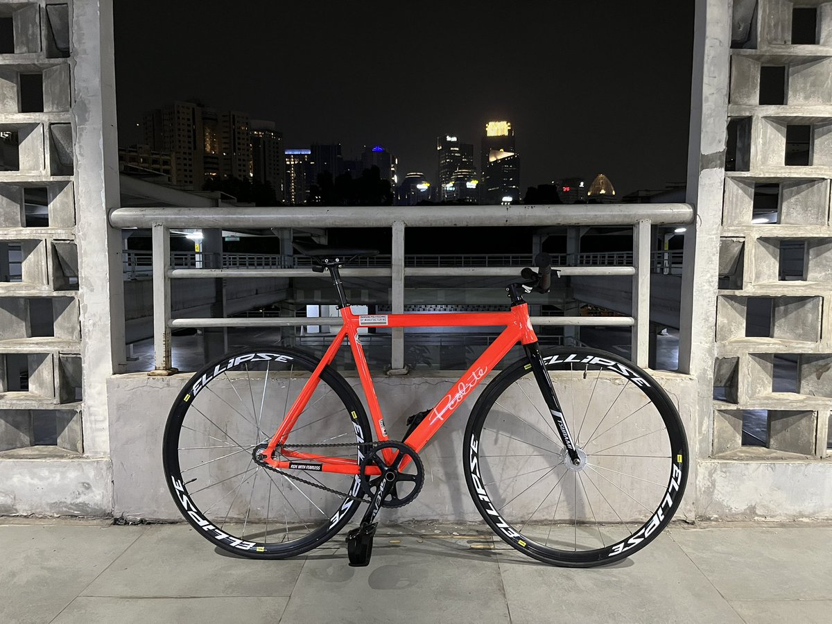 iomarch_'s tweet photo. WTS FullBike Pco Lite size 51/52
Fs Pco Lite Orange + Fork Tsunami Alucarbon
Ws Strummer hub aeoegle COG PIZZ 15T
Crankset Skeace HT2 Pedal Wellgo
Seatset Carbon Comego + Sadle Syte
Barset Wake + Stem Triace
Headset Amoeba + Topcap Cimbers Club
4.5jt Lok Jaksel / Rekber +8%#fnfjb https://t.co/hGKZ7Q8078