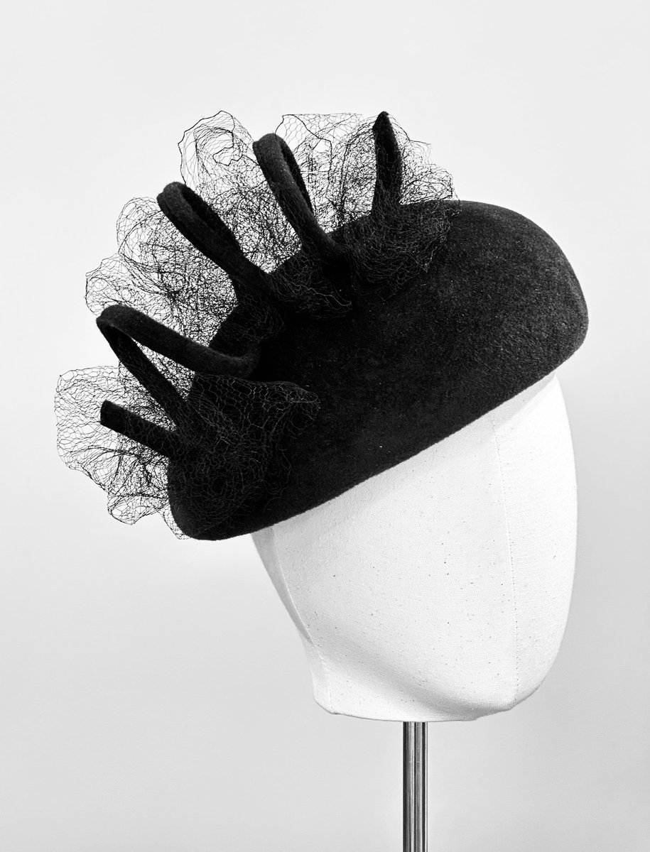 Hat of the week
A bespoke black felt pillbox, trimmed with felt curl &amp; vintage netting
Perfect finishing touch for Cheltenham Festival 
#hatoftheweek #pillbox #cheltenhamfestival #racedayhat #racedaystyle #bespoke #millinery #luxuryhat #luxuryhatshop #louiseclairemillinery