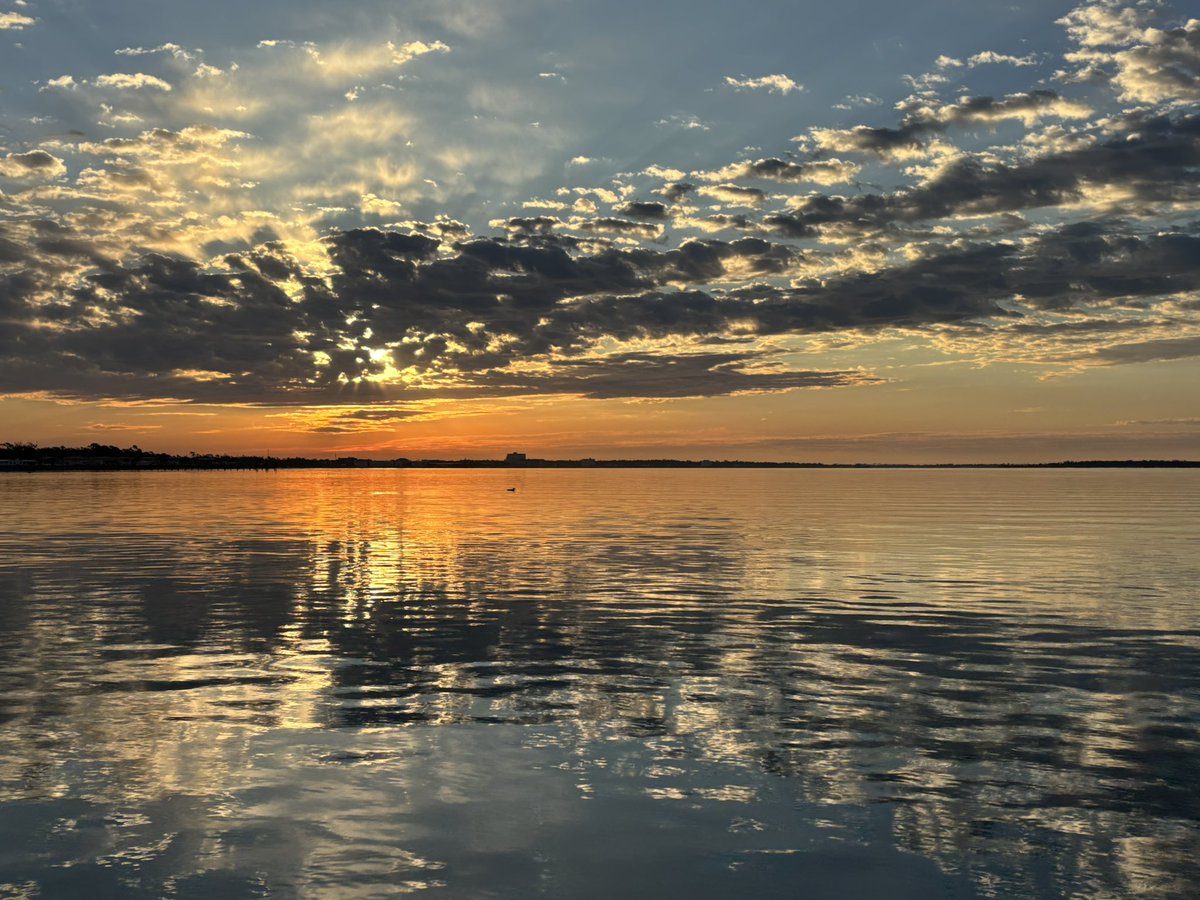 Smooth water calm at Panama City this morning. <a href="/spann/">James Spann</a> <a href="/JoshWeather/">Josh Johnson</a>