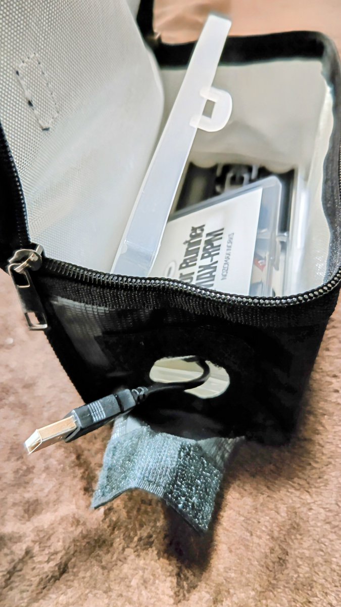 CLw0AoQpwV14368's tweet image. あらぁ〜😍🎵✨
これめっちゃいいじゃん😆👍🎵✨
サイズピッタリで最高じゃん🤣🎵笑
買って良かったぁ～✌️🎵✨✨

＃HITEC
＃リポセーフティーバッグ