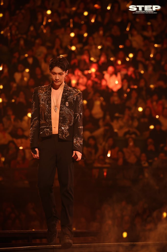 The new journey is better because of the love for each other.
The Zhengzhou  stop of <a href="/layzhang/">Lay Zhang</a> ’s
 GRANDLINE4·STEP Surprise Session successfully concluded.
#LAY #LayZhang #LAYs_STEP