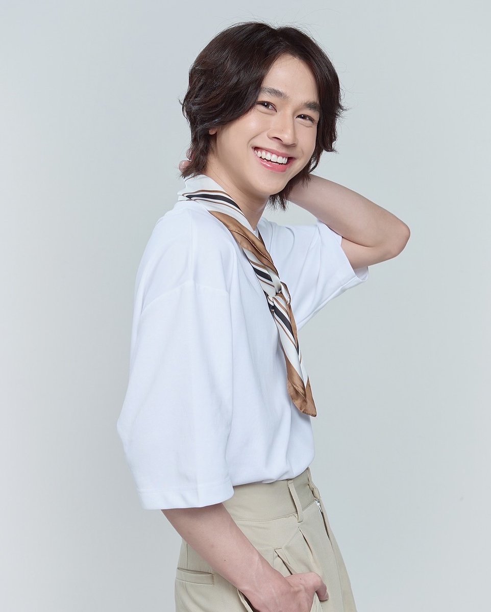Fluke_Official's tweet photo. IG fluke_natouch : 💙 เป็นยังไงกันบ้างครับทุกคนน ! ทายถูกมั้ยว่าเป็น ฟลุ้ค ? ☺️✨ดีใจมากที่ได้เป็นส่วนหนึ่งของ #DatingGameSecretCast ใน Dating Game The Series 🎬💘 โปรเจกต์นี้เป็นการร่วมมือของไทย-ญี่ปุ่น สำหรับฟลุ้ค นี่เป็นอีกก้าวสำคัญที่อยากให้ทุกคนได้ติดตามกันครับ! ฝากเป็นกำลังใจให้พวกเราทีมงานและนักแสดงทุกคนด้วยนะครับ 💙 แล้วมาร่วมลุ้น ร่วมฟินไปด้วยกันนะครับ! 🎭🔥

#DatingGameXJudoFluke 
#DatingGameTheSeries #DatingGame
#เจ้าแก้มก้อน #fluke_natouch