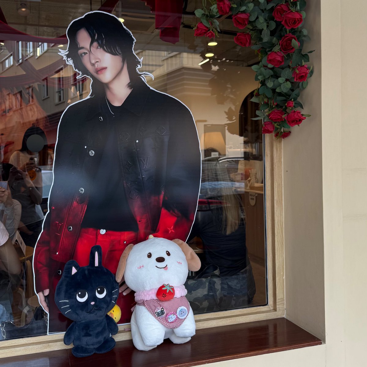 _babebambi's tweet image. ♥️🐈‍⬛🎸
#OurBrilliantRockstarWonbin 🎸