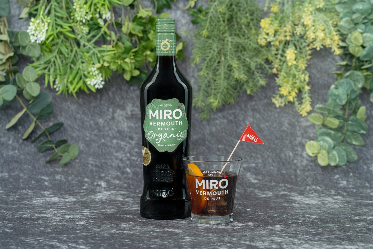 Via lliure RAC1 (@vialliure) on Twitter photo 🍸 Nosaltres parem taula i posem el <a href="/VermutMiroReus/">Miró Vermouth</a>, i <a href="/cot_julia/">Júlia Cot</a> i <a href="/cap0/">Tomàs Fuentes</a> aporten la seva dosi de bon humor. El resultat final: el Vermut del <a href="/vialliure/">Via lliure RAC1</a>
⬇️ I aquí el teniu. Tot vostre!
rac1.cat/a-la-carta/det… 🍸 Nosaltres parem taula i posem el <a href="/VermutMiroReus/">Miró Vermouth</a>, i <a href="/cot_julia/">Júlia Cot</a> i <a href="/cap0/">Tomàs Fuentes</a> aporten la seva dosi de bon humor. El resultat final: el Vermut del <a href="/vialliure/">Via lliure RAC1</a>
⬇️ I aquí el teniu. Tot vostre!
rac1.cat/a-la-carta/det…