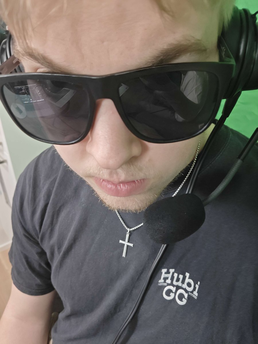 Live käynnissä nyt!!!😎Tuuthan ihmeessä seuraamaan pelejä!🔥
twitch.tv/hubiggfi 

#esportsfi