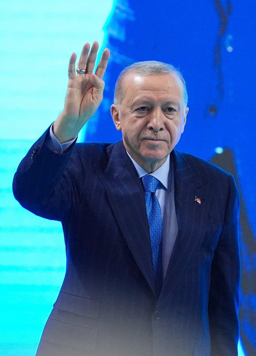 <a href="/SunayAkin/">Sunay Akın</a> Cumhurbaşkanım Recep Tayyip Erdoğan 
Dünya 5 ten büyüktür