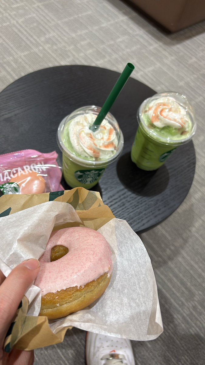 初めてあったけど
スタバ買ってきてくれて
それで期間限定飲みたくなって
飲みにもいってイオンで回ったりもして
色々話せて楽しかった！！
 #初リア  #イオン  #スタバ 
<a href="/HAKURI70467119/">HAKURI</a>