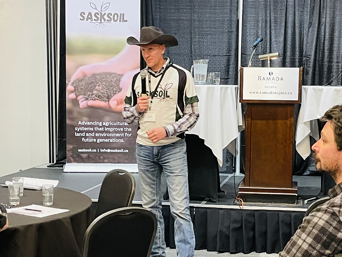 westernproducer's tweet photo. Grain farmer sees benefits of integrating cattle https://t.co/7mBULEPBSS #cdnag #westcdnag https://t.co/foocjL0Yj6
