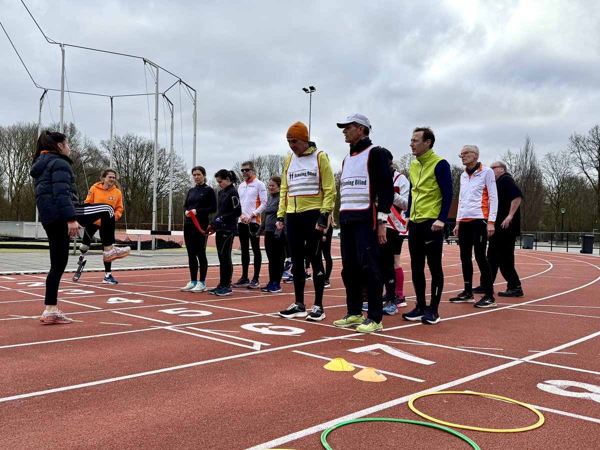 Vandaag trainde <a href="/RunningBlind1/">Running Blind</a> Zeist bij <a href="/ParaAtletiek/">Team Para Atletiek</a> in Utrecht!