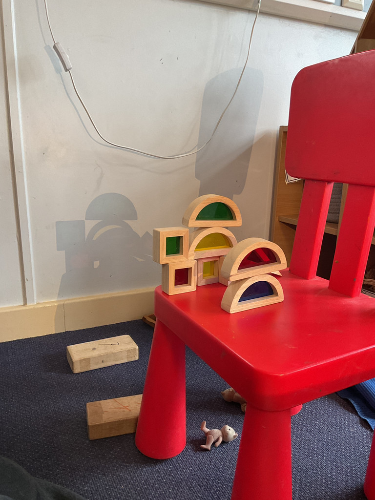 EYFSStMargaret1's tweet photo. A new addition this week...a light projector! We've enjoyed experimenting with light, shadow and colour 🔦💡🌈 it provided such wonderful opportunities for discussion and questions ... "What would happen if I overlapped the colours?" #eyfs #eyfsprovision #lightatelier https://t.co/HTOlPo7E7c