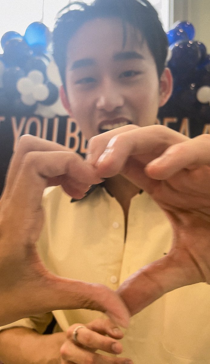 yanwnr's tweet photo. 1M แล้วน้า ดีใจมากๆ ที่ได้เป็น 1 ใน 1M ของน้องเอส ขอให้มีคนรักน้องเอสเพิ่มขึ้นทุกๆ วัน เพราะน้องเอสเหมาะสมที่จะได้รับความรักมากๆ เลยนะะ :-)💙 อยู่ด้วยกันไปเรื่อยๆ เลย เค้าจะคอย support น้องเอสอยู่ข้างหลังเอง รักนะ @EstRvp 

FIRST MILLION IG EST
#IG_1MillionLoveOfEST https://t.co/2B4z7u2qGq